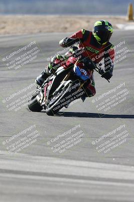 media/Jan-15-2026-Racers Edge (Thu) [[dfebeb70ab]]/3-B Group/Session 1 (Turns 9 and 8)/